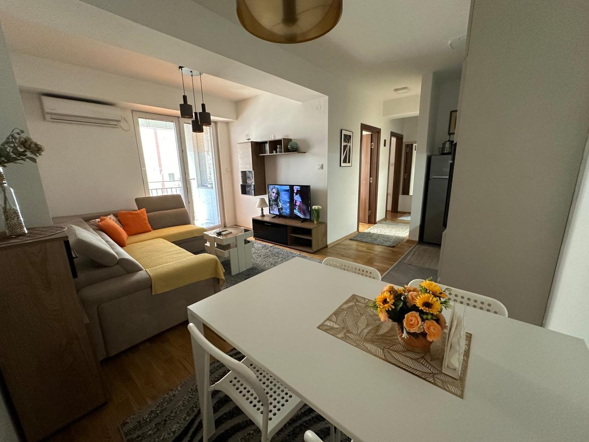 Ira'S 2 Bedroom Central Place With Private Parking Skopie Exterior foto